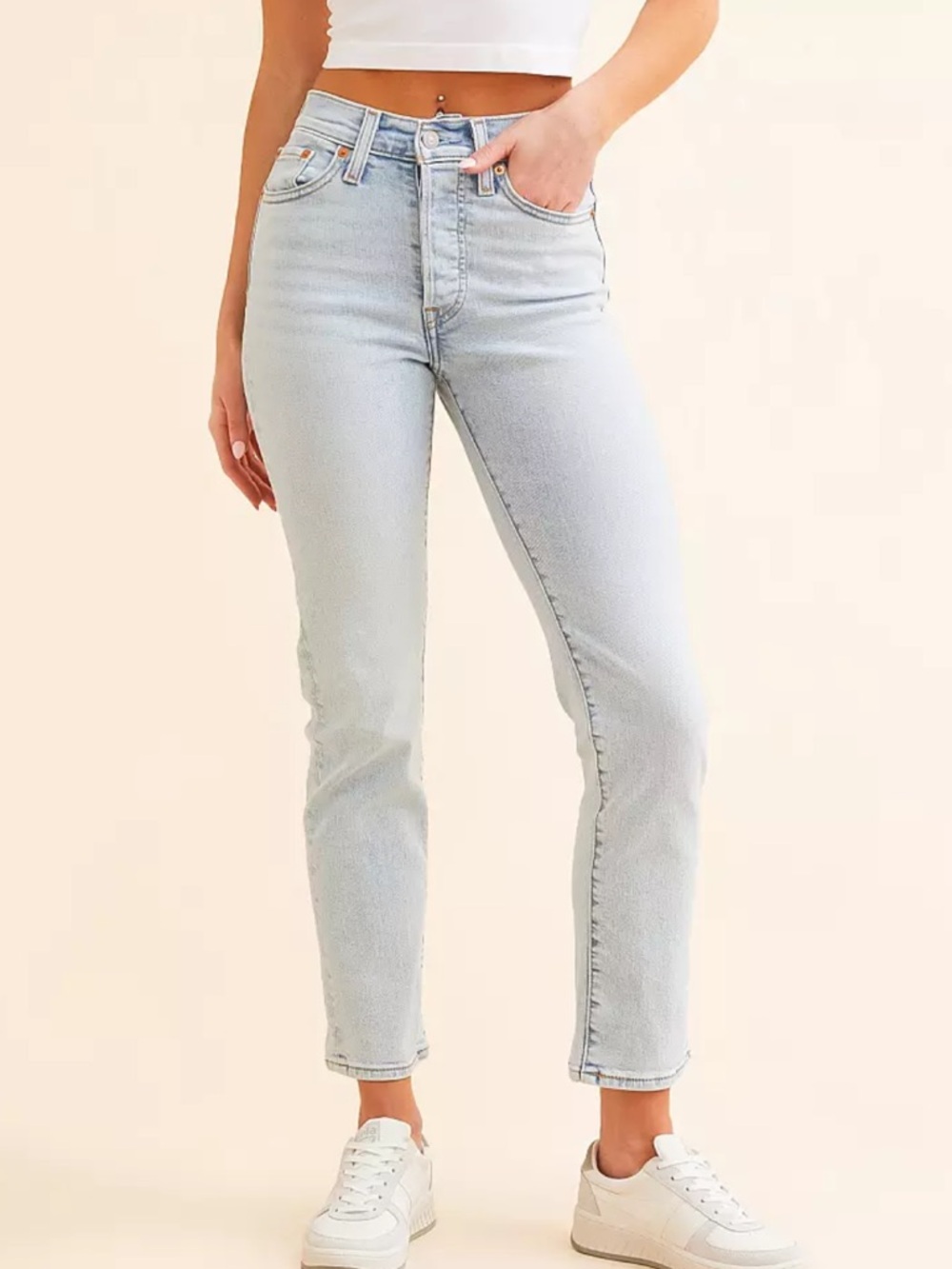 Levi’s Wedgie Light Wash Women’s Jeans - Size 30